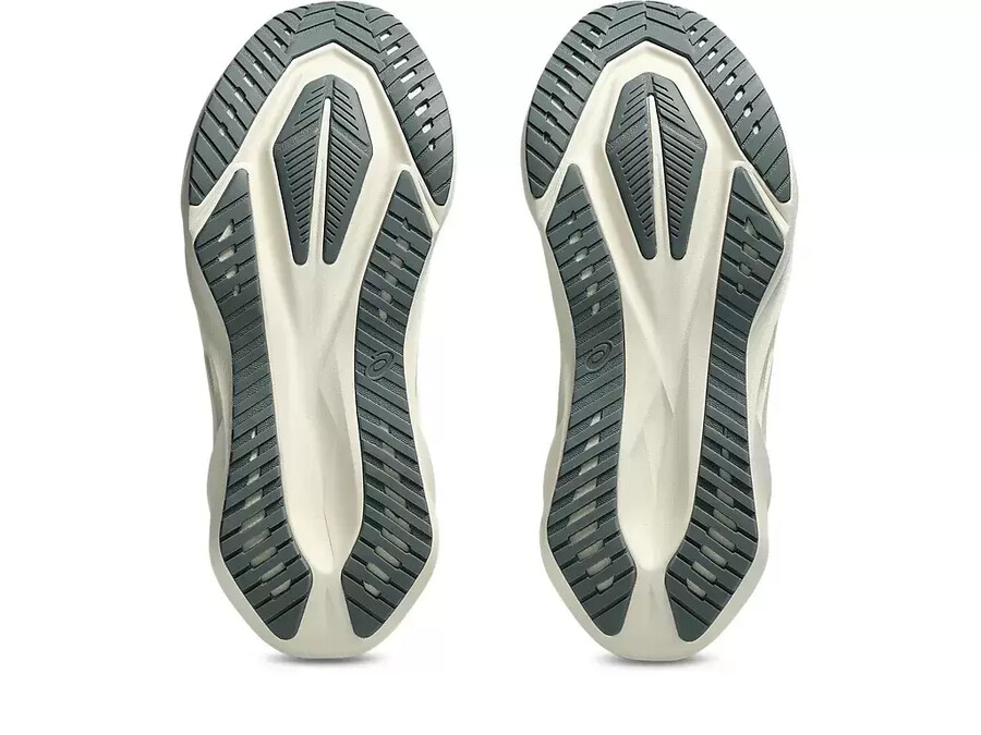 novablast 5 asics track club