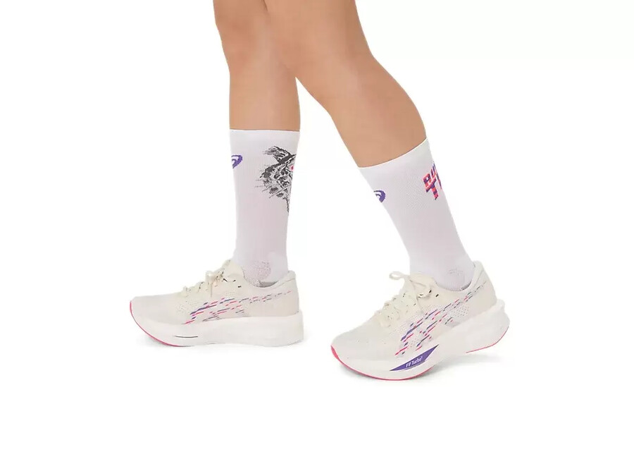 performance run sock crew