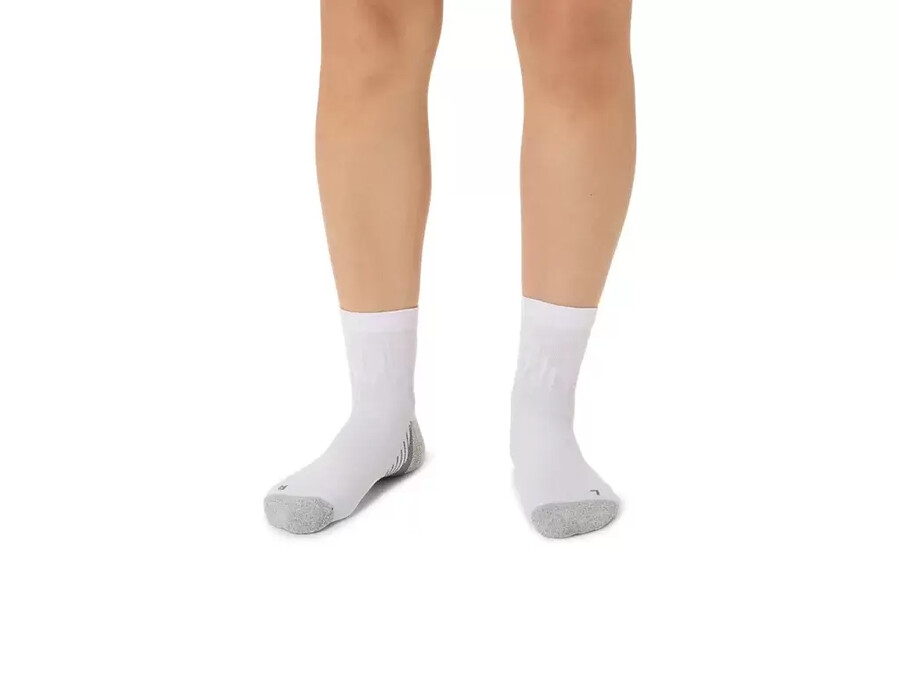 performance run sock quarter