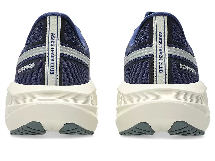 novablast 5 asics track club