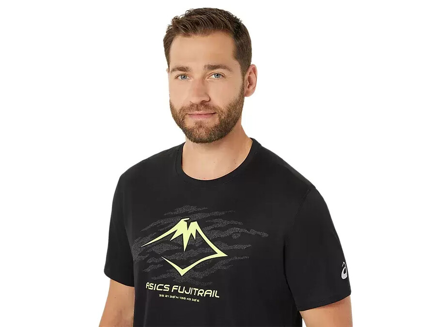 kurzarm-oberteil mit fujitrail-logo