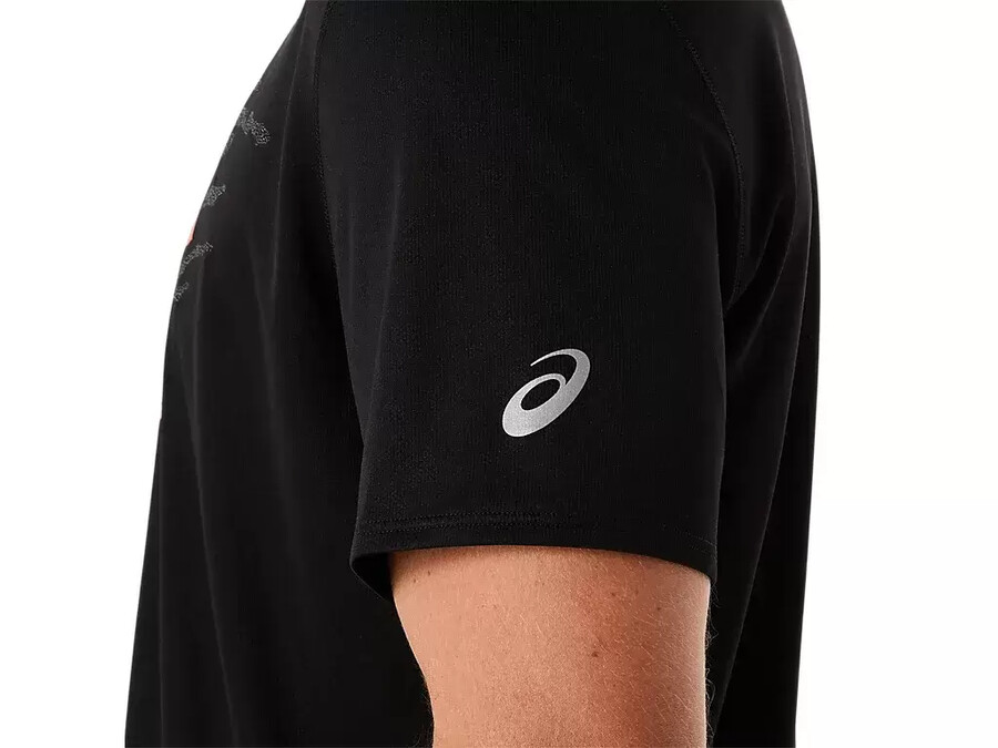 kurzarm-oberteil mit fujitrail-logo