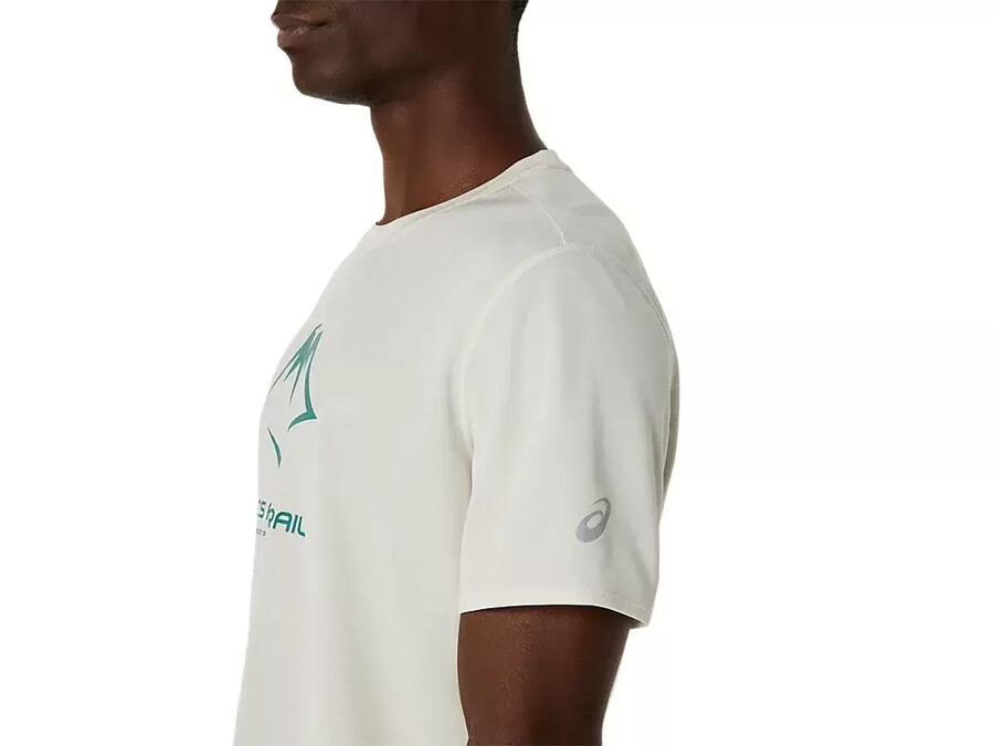 kurzarm-oberteil mit fujitrail-logo