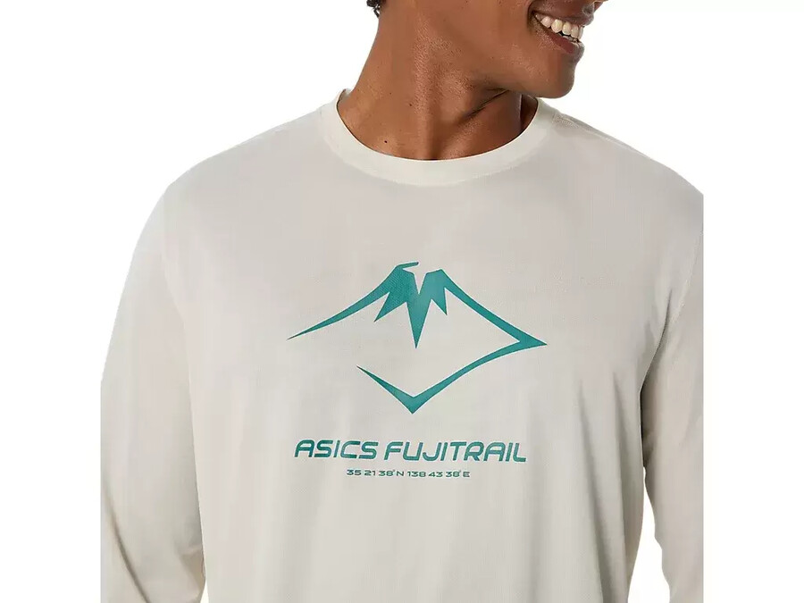 langarm-oberteil mit fujitrail-logo