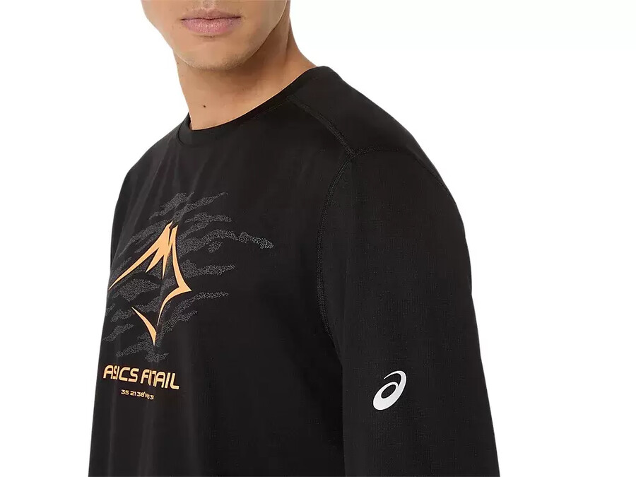 langarm-oberteil mit fujitrail-logo
